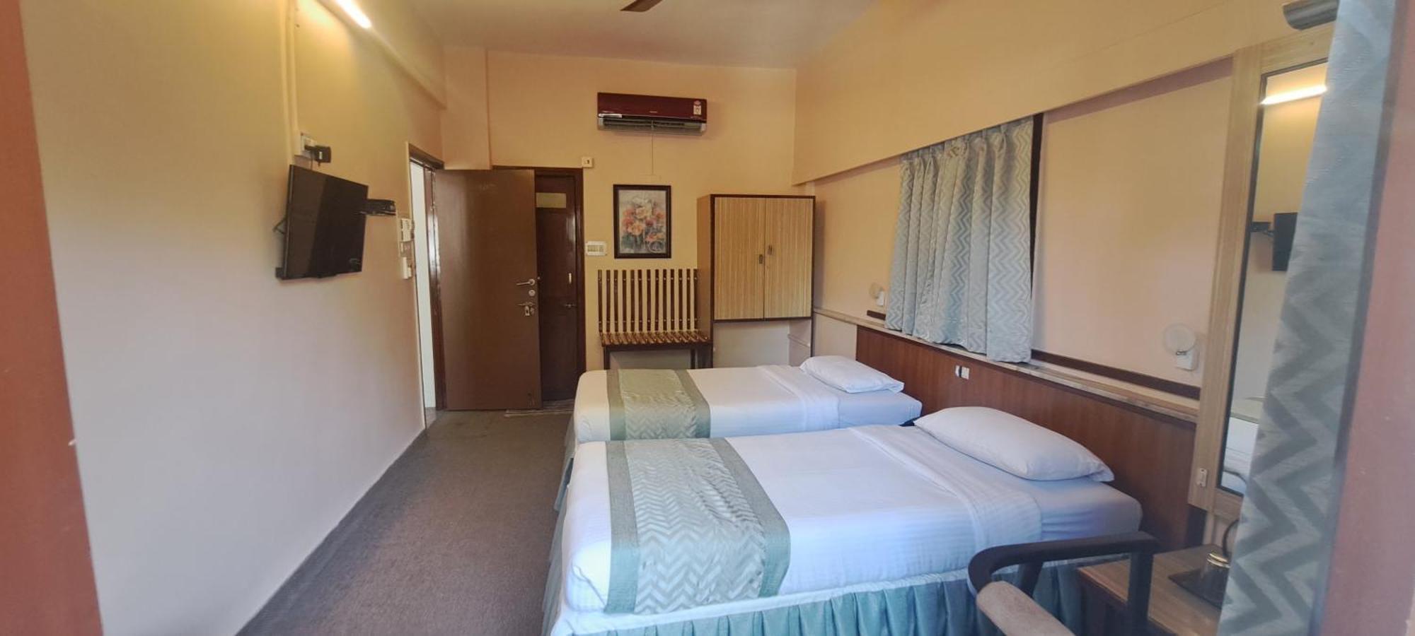 Hotel Swaroop Pune Eksteriør billede