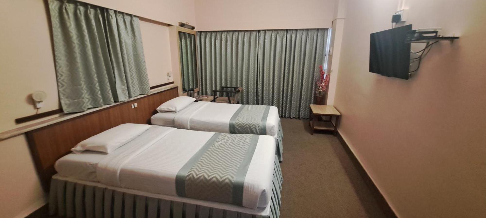 Hotel Swaroop Pune Eksteriør billede