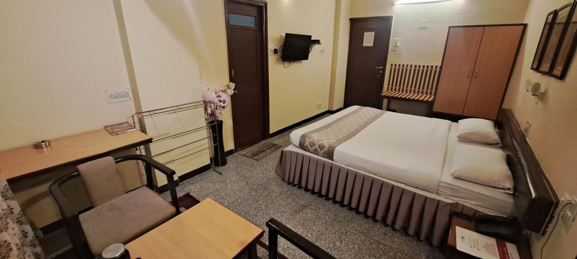 Hotel Swaroop Pune Eksteriør billede