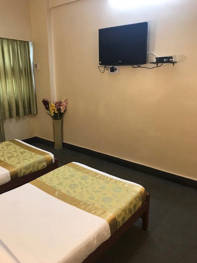 Hotel Swaroop Pune Eksteriør billede