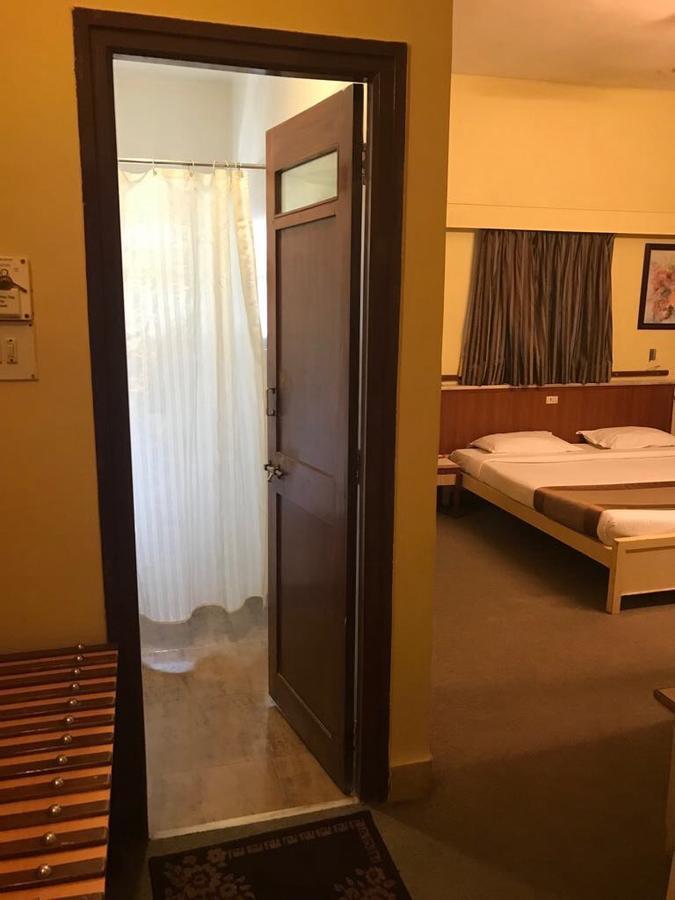 Hotel Swaroop Pune Eksteriør billede