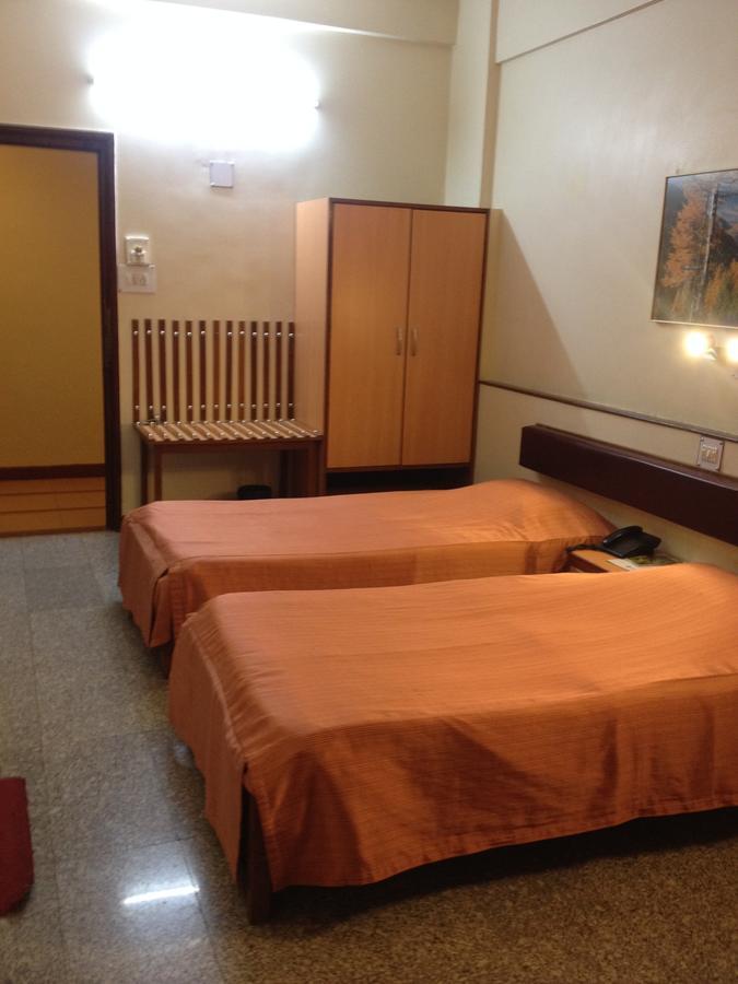 Hotel Swaroop Pune Eksteriør billede