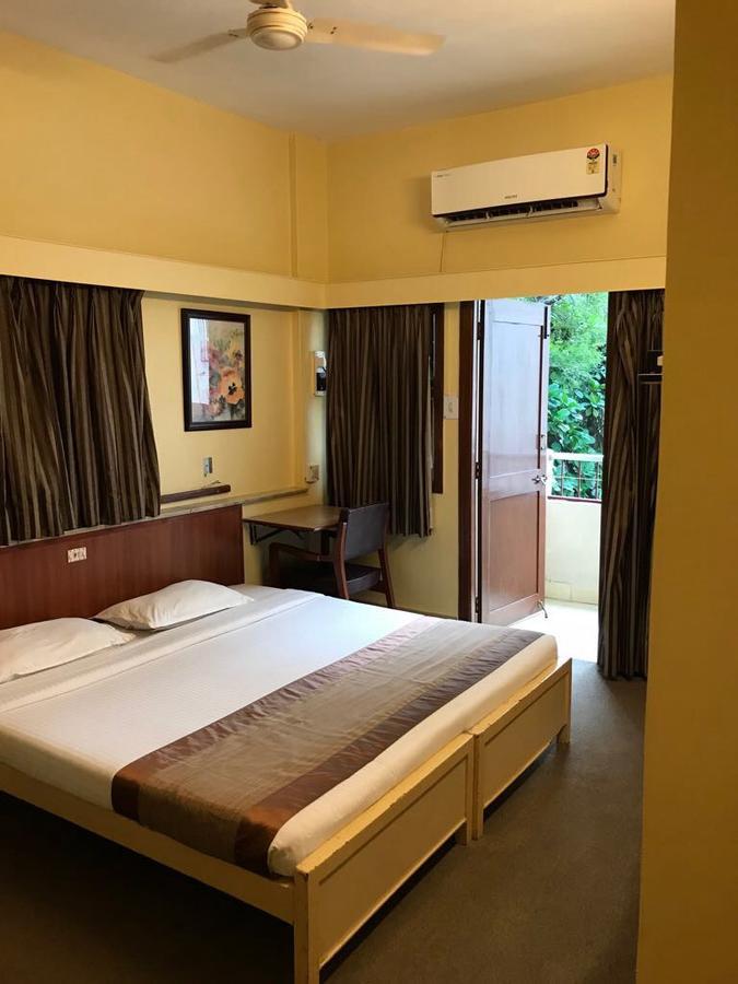 Hotel Swaroop Pune Eksteriør billede